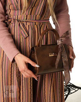 کیف زارا مقوایی شالدار