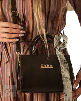کیف زارا مقوایی شالدار