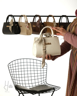 کیف زارا مقوایی شالدار